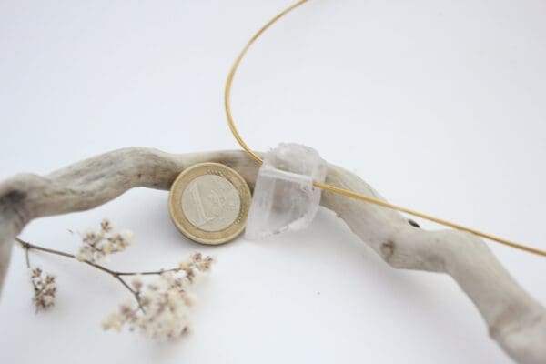 Kunzite brute en pendentif – Image 4