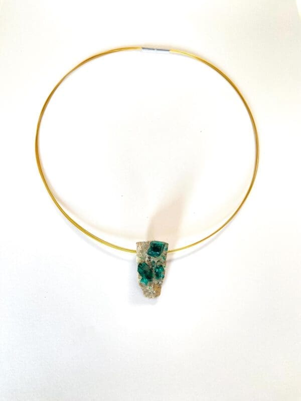 Pendentif en cristaux Dioptase brute – Image 8