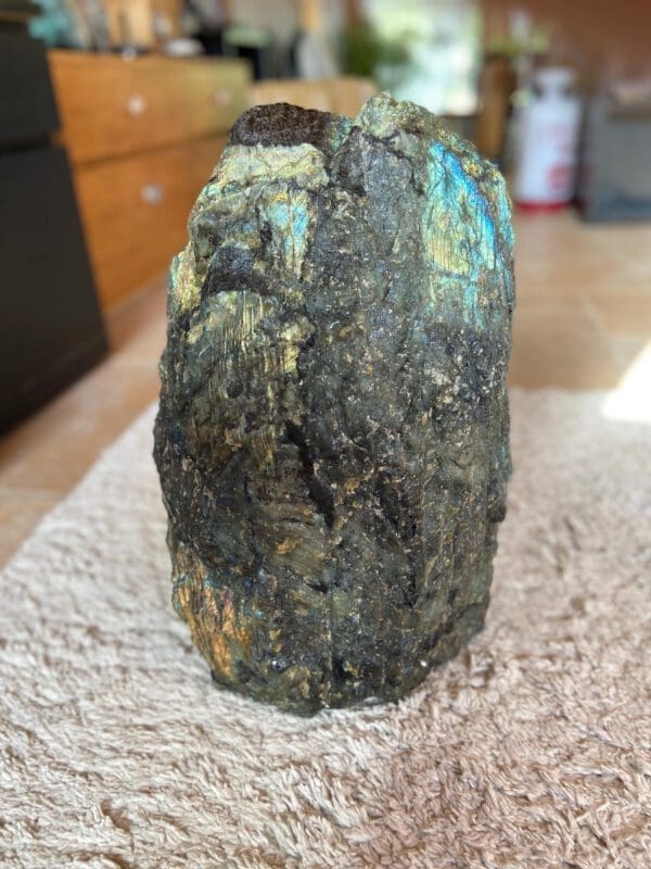 Grosse Labradorite brute et polie incroyable ! 35 kg – Image 2